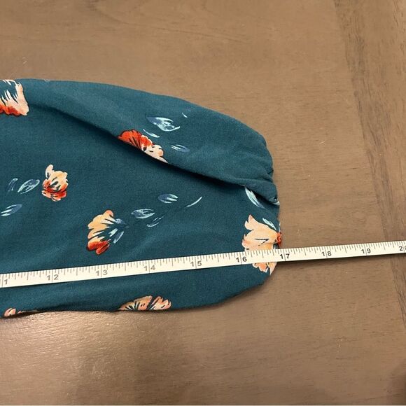 Aeropostale Long Sleeve Floral Wrap-Front Romper Size Small - Picture 8 of 16